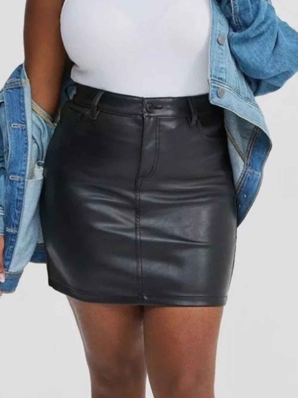 Torrid Mini Faux Leather 5 Pocket Skirt Deep Black Size 12 NWT